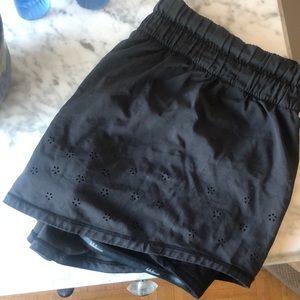 Black Lululemon skort